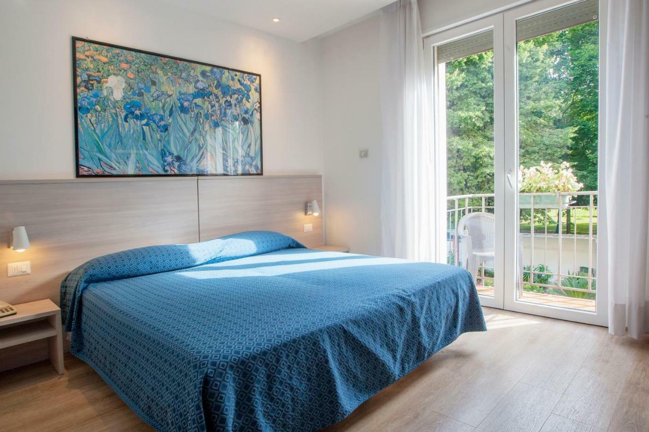 Hotel Garibaldi ปาโดวา ภายนอก รูปภาพ