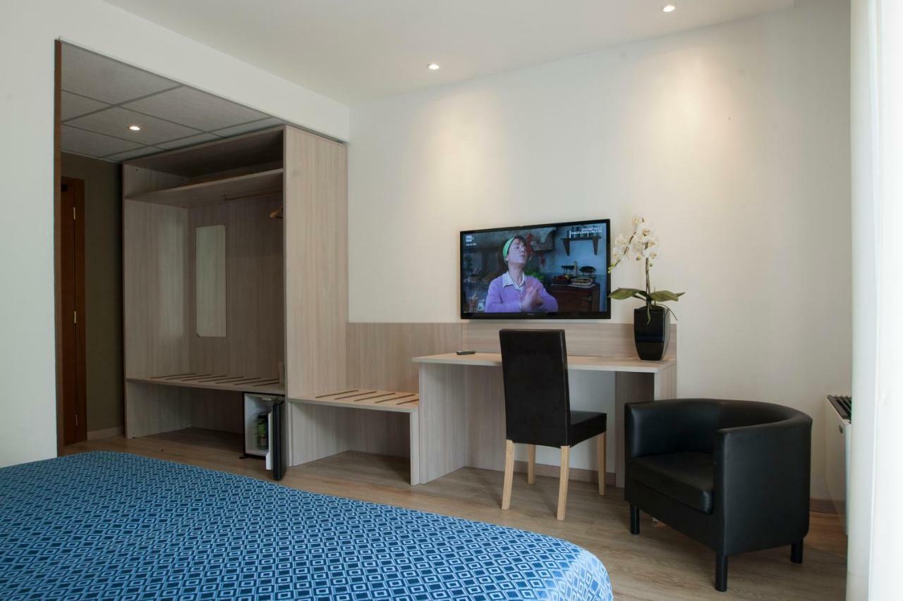 Hotel Garibaldi ปาโดวา ภายนอก รูปภาพ